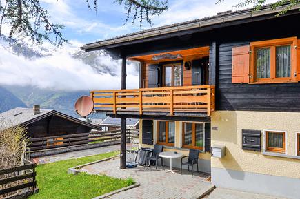 Gemütliches Ferienhaus : Region Grächen für 6 Personen