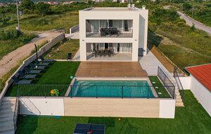 Gemütliches Ferienhaus : Region Ljubaq (Zadar) für 10 Personen