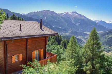 Gemütliches Ferienhaus : Region Bellwald für 8 Personen