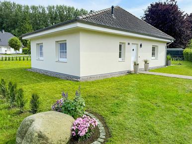 Gemütliches Ferienhaus : Region Glowe für 4 Personen