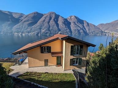 Gemütliches Ferienhaus : Region Nesso für 8 Personen