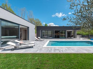 Gemütliches Ferienhaus : Region Zupaniki für 6 Personen