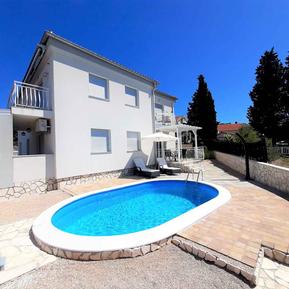  Für 3 Personen: Hübsches Apartment / Ferienwohnung in der Region Krk