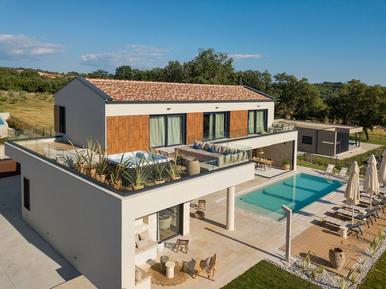 Gemütliches Ferienhaus : Region Jakovici für 10 Personen