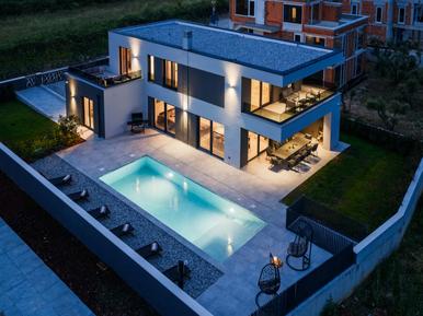 Gemütliches Ferienhaus : Region Premantura für 8 Personen