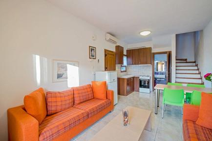  Für 4 Personen: Hübsches Apartment / Ferienwohnung in der Region Polihrono