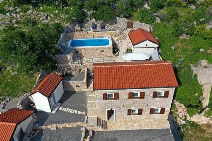 Gemütliches Ferienhaus : Region Prizna für 4 Personen