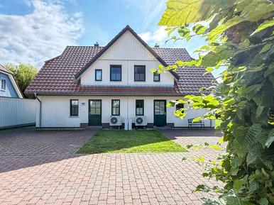 Gemütliches Ferienhaus : Region Zingst für 8 Personen