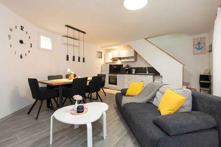 Gemütliches Ferienhaus : Region Punat für 4 Personen