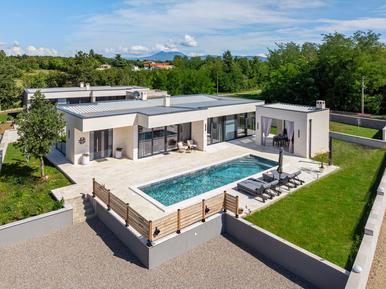 Gemütliches Ferienhaus : Region Vrecari für 6 Personen