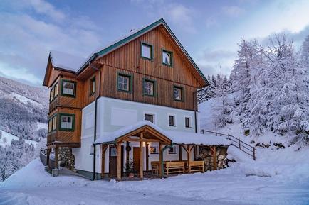 Gemütliches Ferienhaus : Region Pruggern für 10 Personen