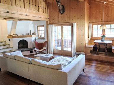 Gemütliches Ferienhaus : Region Laax für 7 Personen