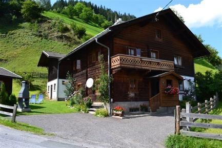 Gemütliches Ferienhaus : Region Eben für 10 Personen