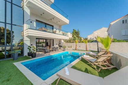  Für 4 Personen: Hübsches Apartment / Ferienwohnung in der Region Novalja