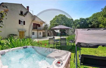  Für 6 Personen: Hübsches Apartment / Ferienwohnung in der Region Mrgani