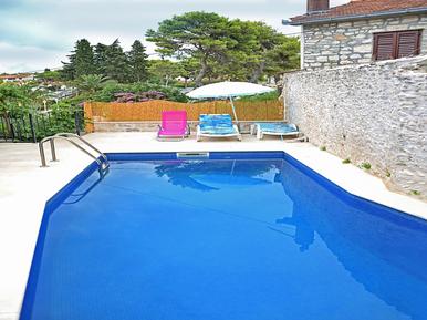  Für 4 Personen: Hübsches Apartment / Ferienwohnung in der Region Sutivan