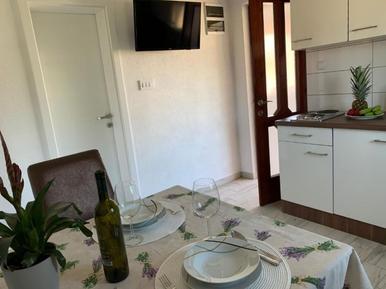  Für 2 Personen: Hübsches Apartment / Ferienwohnung in der Region Biograd Na Moru
