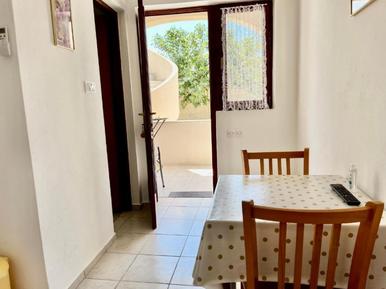  Für 2 Personen: Hübsches Apartment / Ferienwohnung in der Region Biograd Na Moru