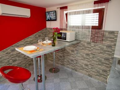  Für 3 Personen: Hübsches Apartment / Ferienwohnung in der Region Novalja