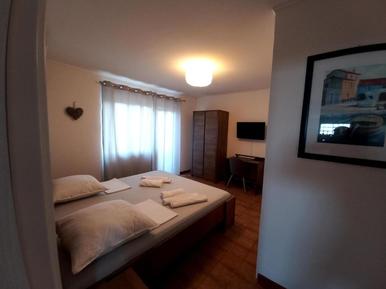  Für 2 Personen: Hübsches Apartment / Ferienwohnung in der Region Šibenik-Knin