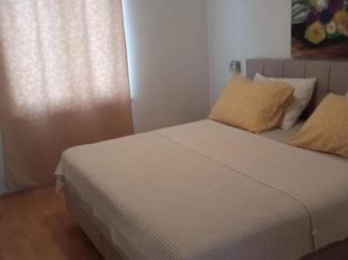  Für 2 Personen: Hübsches Apartment / Ferienwohnung in der Region Šibenik-Knin