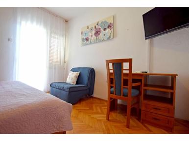  Für 2 Personen: Hübsches Apartment / Ferienwohnung in der Region Starigrad-Paklenica