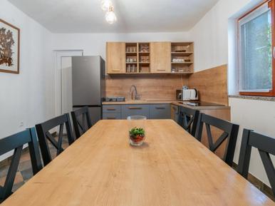  Für 7 Personen: Hübsches Apartment / Ferienwohnung in der Region Baska Voda