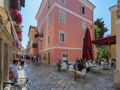 Gemütliches Ferienhaus : Region Porec für 4 Personen