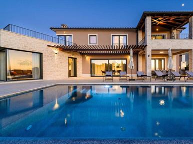 Gemütliches Ferienhaus : Region Bajkini für 8 Personen