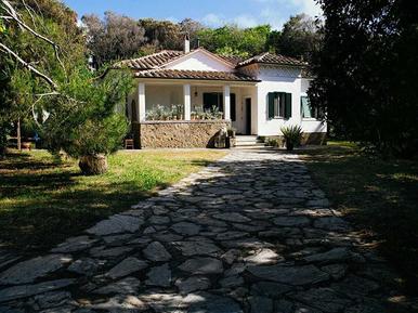Gemütliches Ferienhaus : Region Baratti für 5 Personen