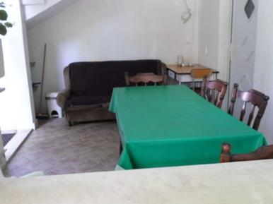  Für 5 Personen: Hübsches Apartment / Ferienwohnung in der Region Šibenik-Knin