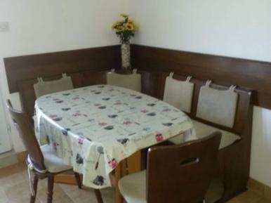  Für 5 Personen: Hübsches Apartment / Ferienwohnung in der Region Šibenik-Knin