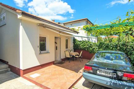  Für 2 Personen: Hübsches Apartment / Ferienwohnung in der Region Krk