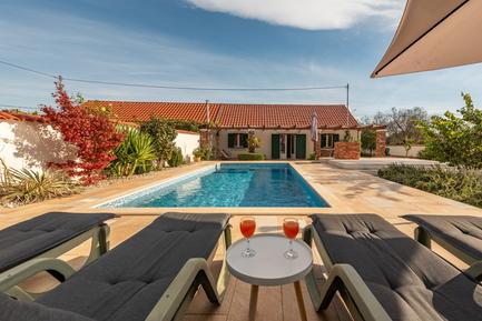 Gemütliches Ferienhaus : Region Prkos für 4 Personen