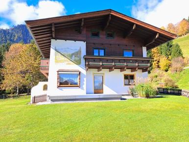Gemütliches Ferienhaus : Region Zillertal Arena für 9 Personen