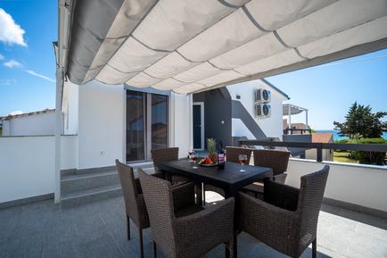 Gemütliches Ferienhaus : Region Vir für 5 Personen