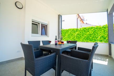 Gemütliches Ferienhaus : Region Vir für 5 Personen