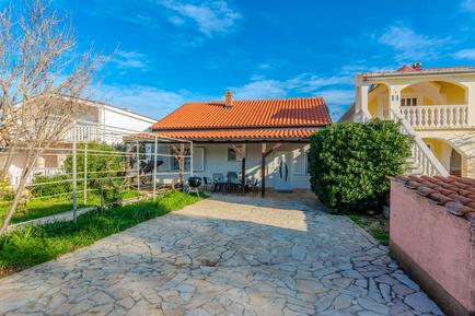 Gemütliches Ferienhaus : Region Vir für 6 Personen