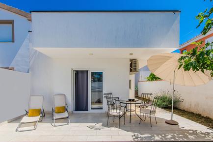 Gemütliches Ferienhaus : Region Vir für 4 Personen