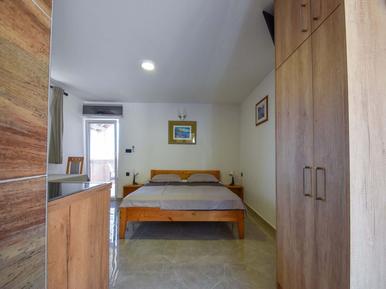  Für 2 Personen: Hübsches Apartment / Ferienwohnung in der Region Rab