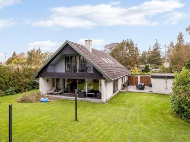 Gemütliches Ferienhaus : Region Marielyst für 12 Personen