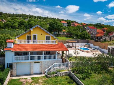 Gemütliches Ferienhaus : Region Šibenik-Knin für 8 Personen