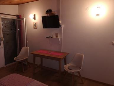 Für 2 Personen: Hübsches Apartment / Ferienwohnung in der Region Šibenik-Knin