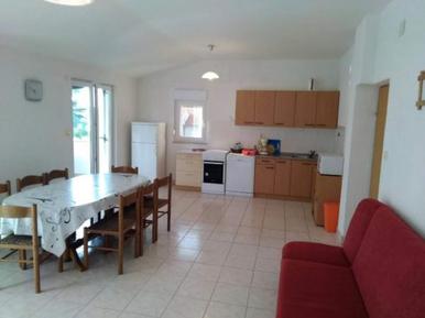  Für 4 Personen: Hübsches Apartment / Ferienwohnung in der Region Rab