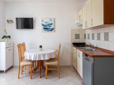  Für 4 Personen: Hübsches Apartment / Ferienwohnung in der Region Split-Dalmatien