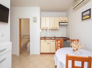  Für 4 Personen: Hübsches Apartment / Ferienwohnung in der Region Split-Dalmatien