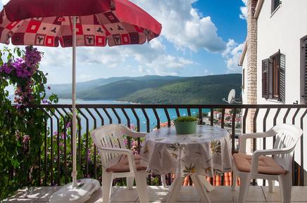  Für 4 Personen: Hübsches Apartment / Ferienwohnung in der Region Rabac