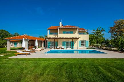 Gemütliches Ferienhaus : Region Butkovici für 10 Personen