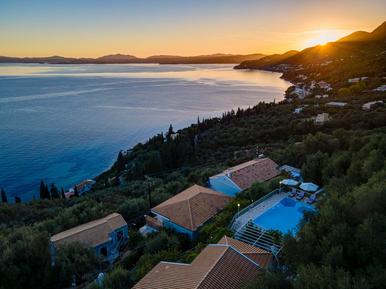 Ferienhaus mit Seeblick / Meerblick Ferienhaus mit Seeblick / Meerblick