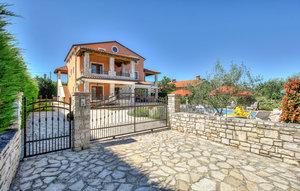 Gemütliches Ferienhaus : Region Plovanija für 10 Personen